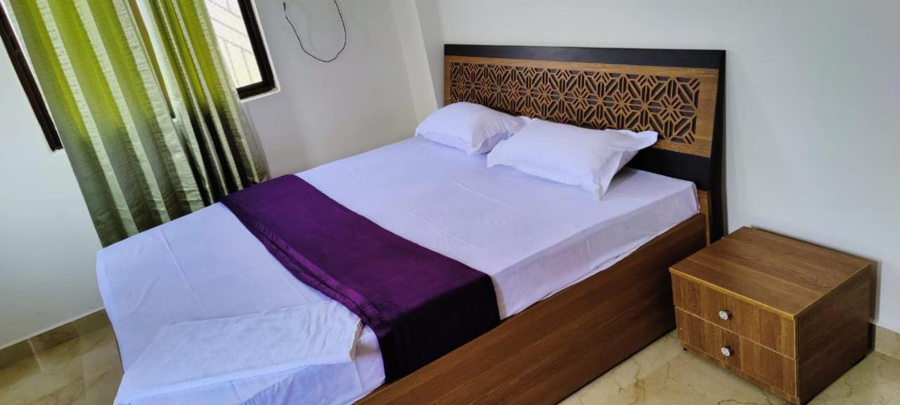 Glamour Palace Hotel Gaya Exterior foto